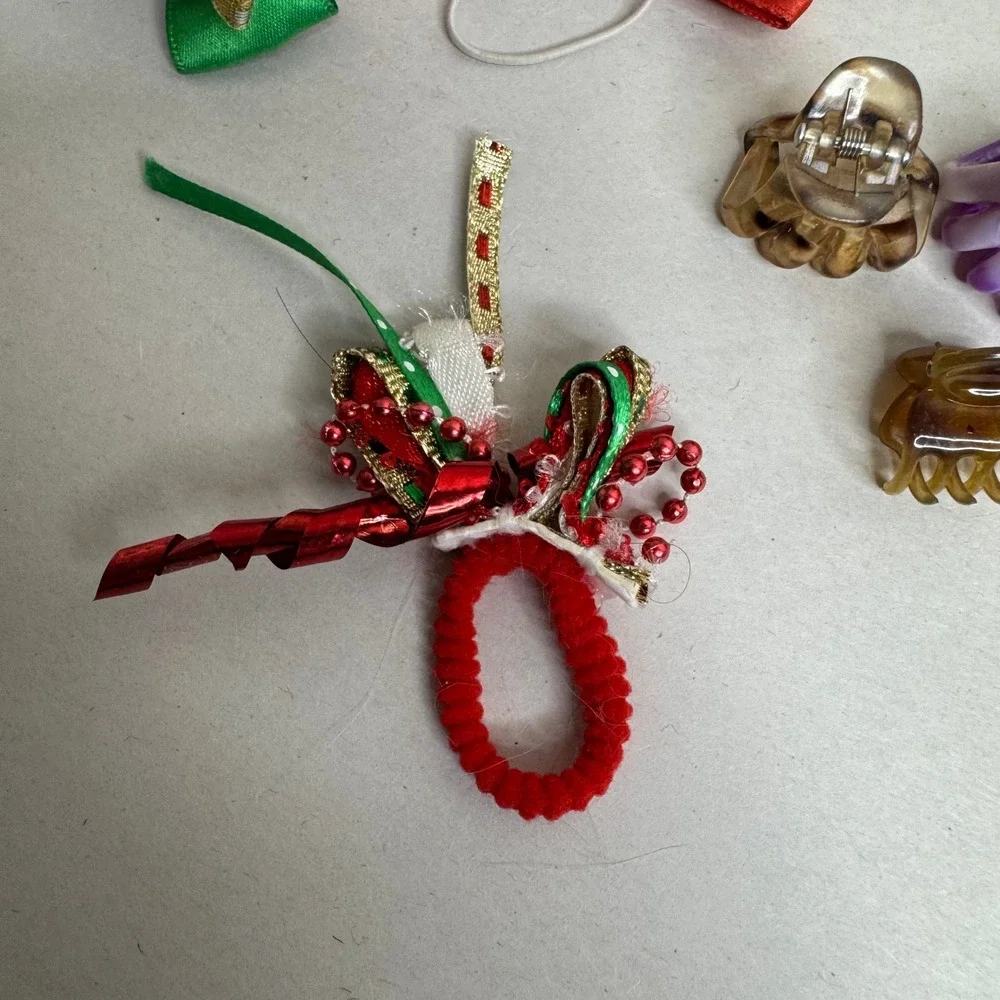 Goody Girls Hair Accessory Lot Claw Clips Bows Elastics Christmas Scrunchie
